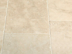 Travertin Beige Light Select getrommelt Fliese...
