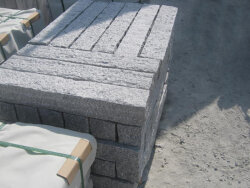 Light Grey Granit G603 gestockt Palisade 12x12x100 cm hellgrau