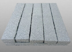 Light Grey Granit G603 gestockt Stele 10x25x150 cm hellgrau