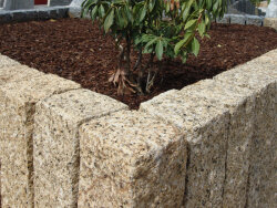 Granit Gelb 082 gestockt Palisade 12x12x80 cm gelb