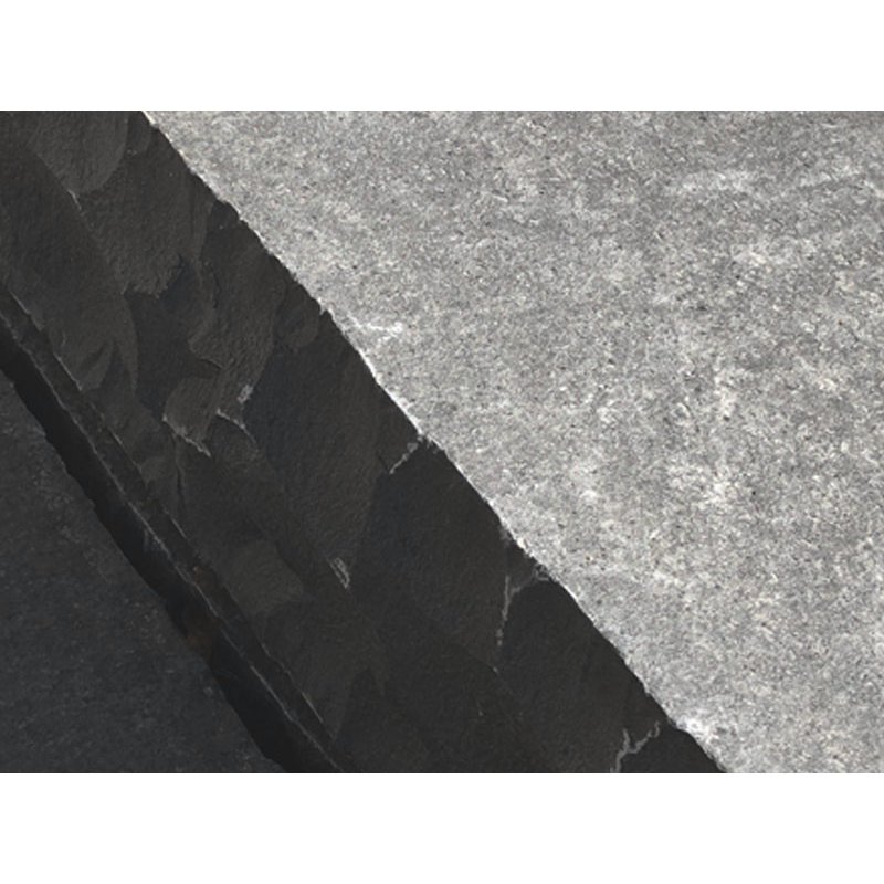 Vietnam Basalt Blockstufe geflammt und gebürstet bossiert 15x35x100 cm schwarz