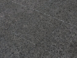 Attika Grey Gabbro geflammt & gebürstet Platte 60x90x3 cm dunkelgrau