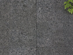 Attika Grey Gabbro geflammt & gebürstet Platte 60x90x3 cm dunkelgrau