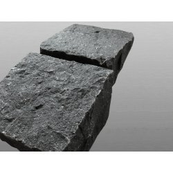 Indien Kerala Basalt spaltrau 1 Tonne Pflastersteine 15x15x7-9 cm schwarz